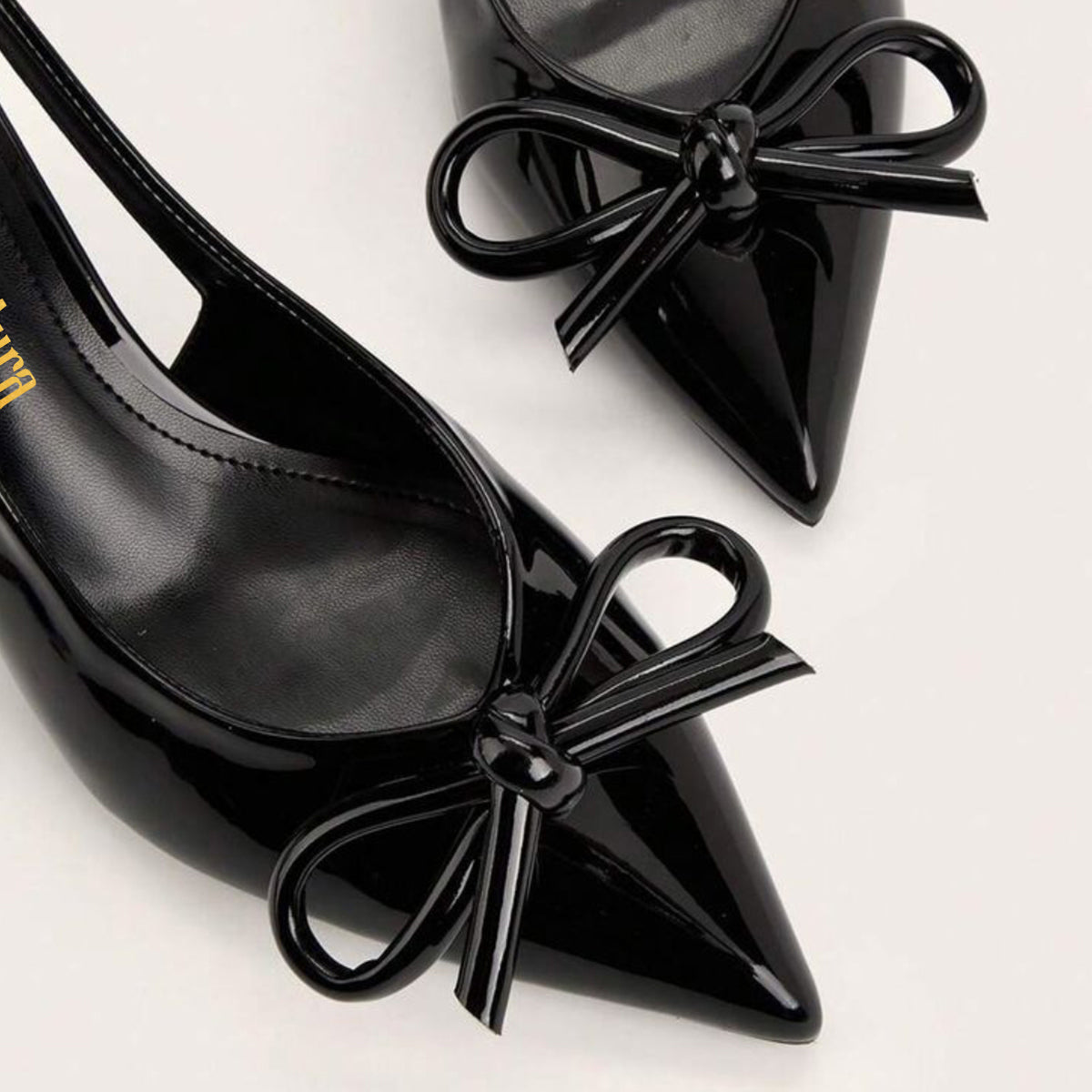 BLACK PUMP BOW